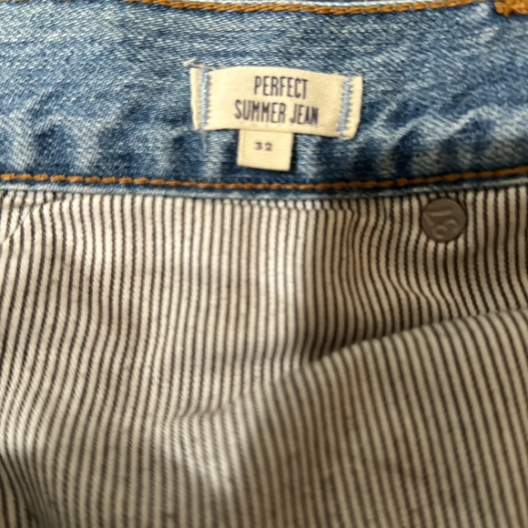 Madewell Distressed Perfect Summer Jean - Picture 8 of 10